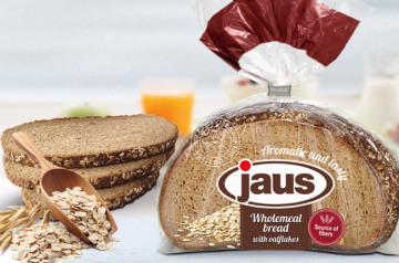 Sliced wholemeal bread topped with oatflakes